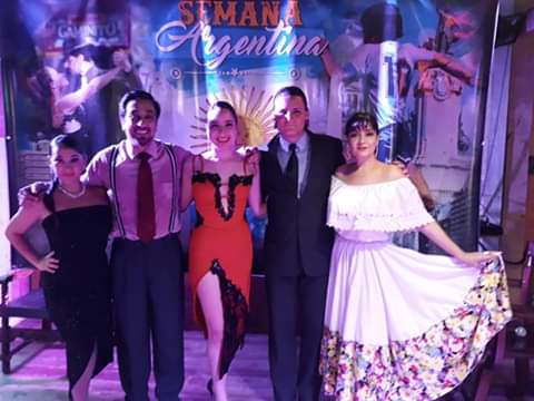 Show en Rosso Ristorante de la Ciudad de Machala